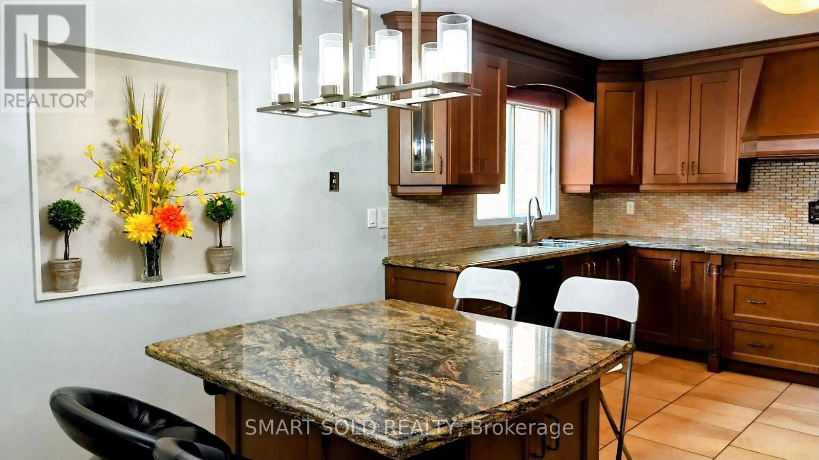 148 Castlehill Road, Vaughan, Ontario  L6A 1N7 - Photo 11 - N12769646