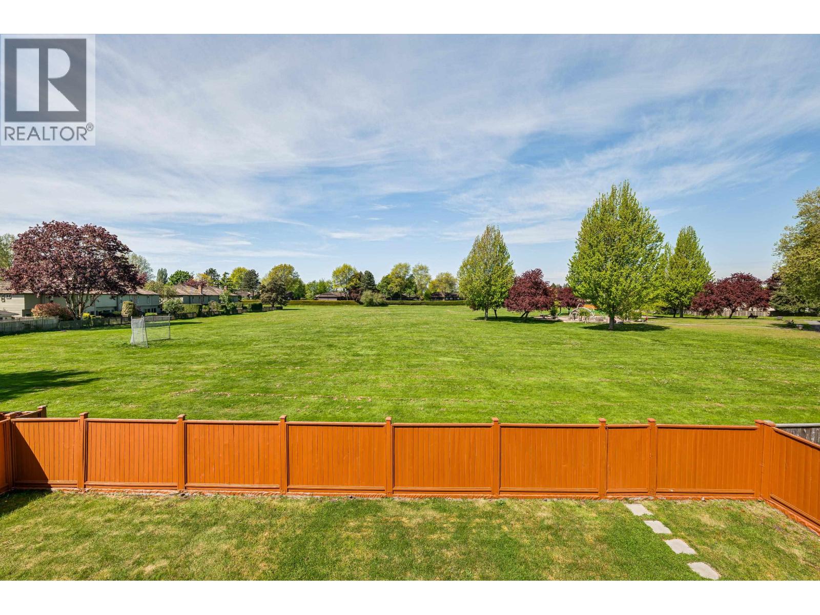 8511 Sierpina Drive, Richmond, British Columbia  V7A 4M8 - Photo 3 - R3088308