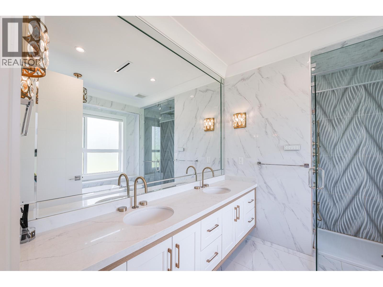 8511 Sierpina Drive, Richmond, British Columbia  V7A 4M8 - Photo 28 - R3088308