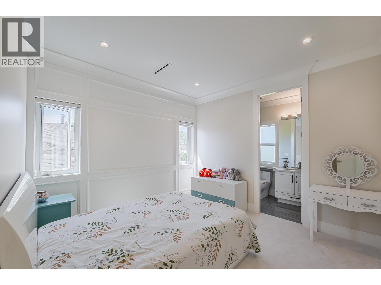 8511 Sierpina Drive, Richmond, British Columbia  V7A 4M8 - Photo 31 - R3088308