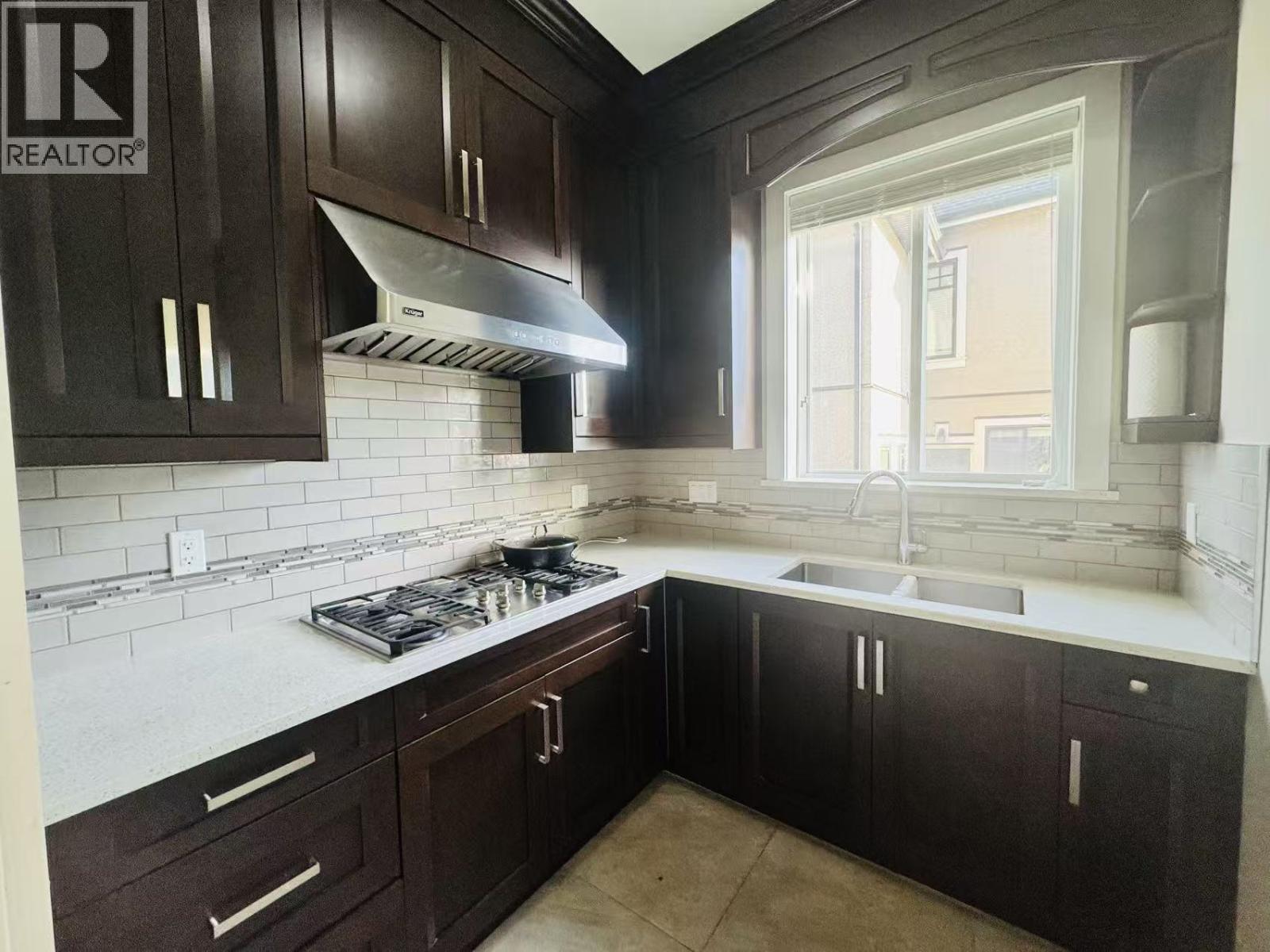 1690 Regan Avenue, Coquitlam, British Columbia  V3J 3B9 - Photo 5 - R3087385