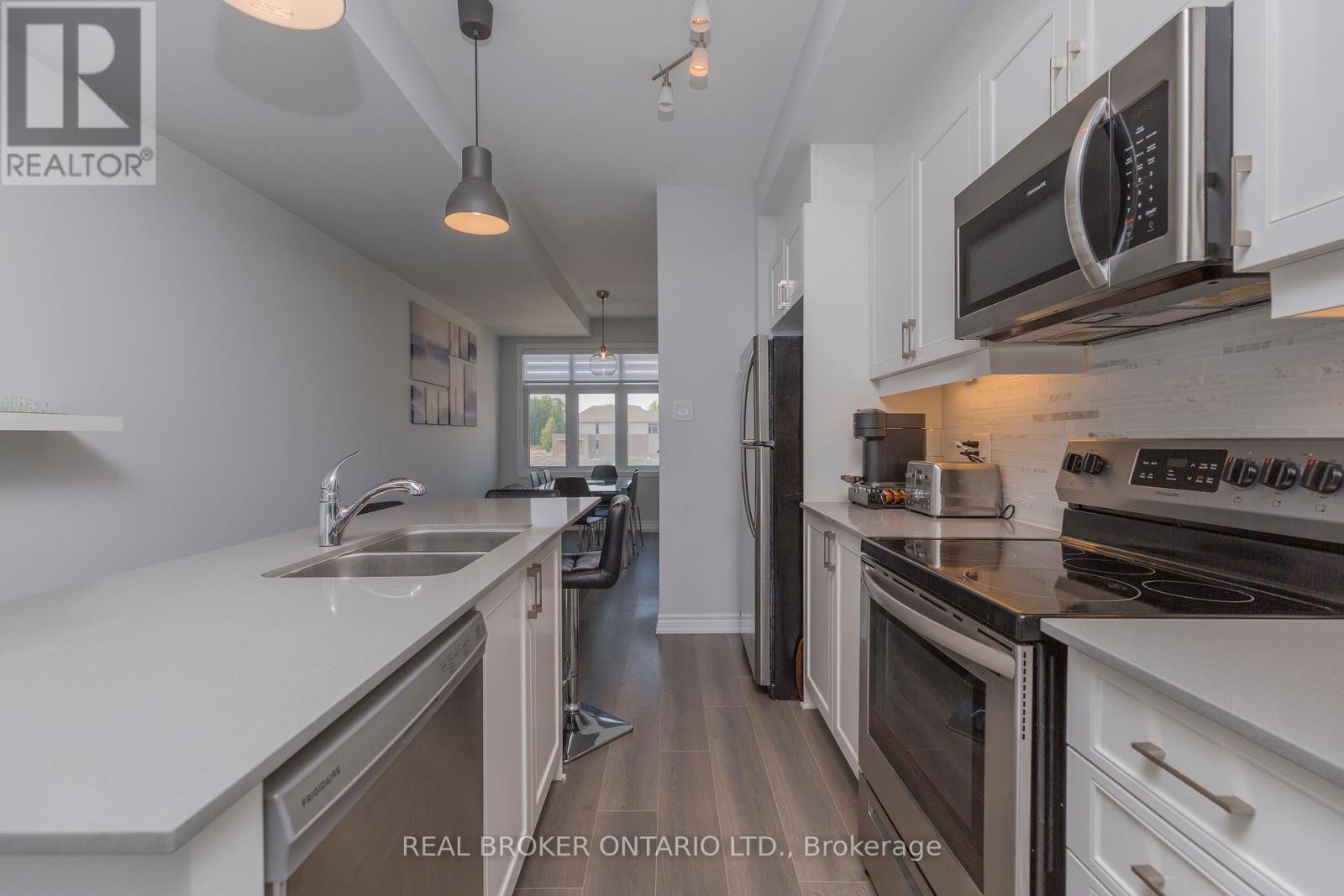 1434 Hemlock Road, Ottawa, Ontario  K1K 4B9 - Photo 13 - X12774092