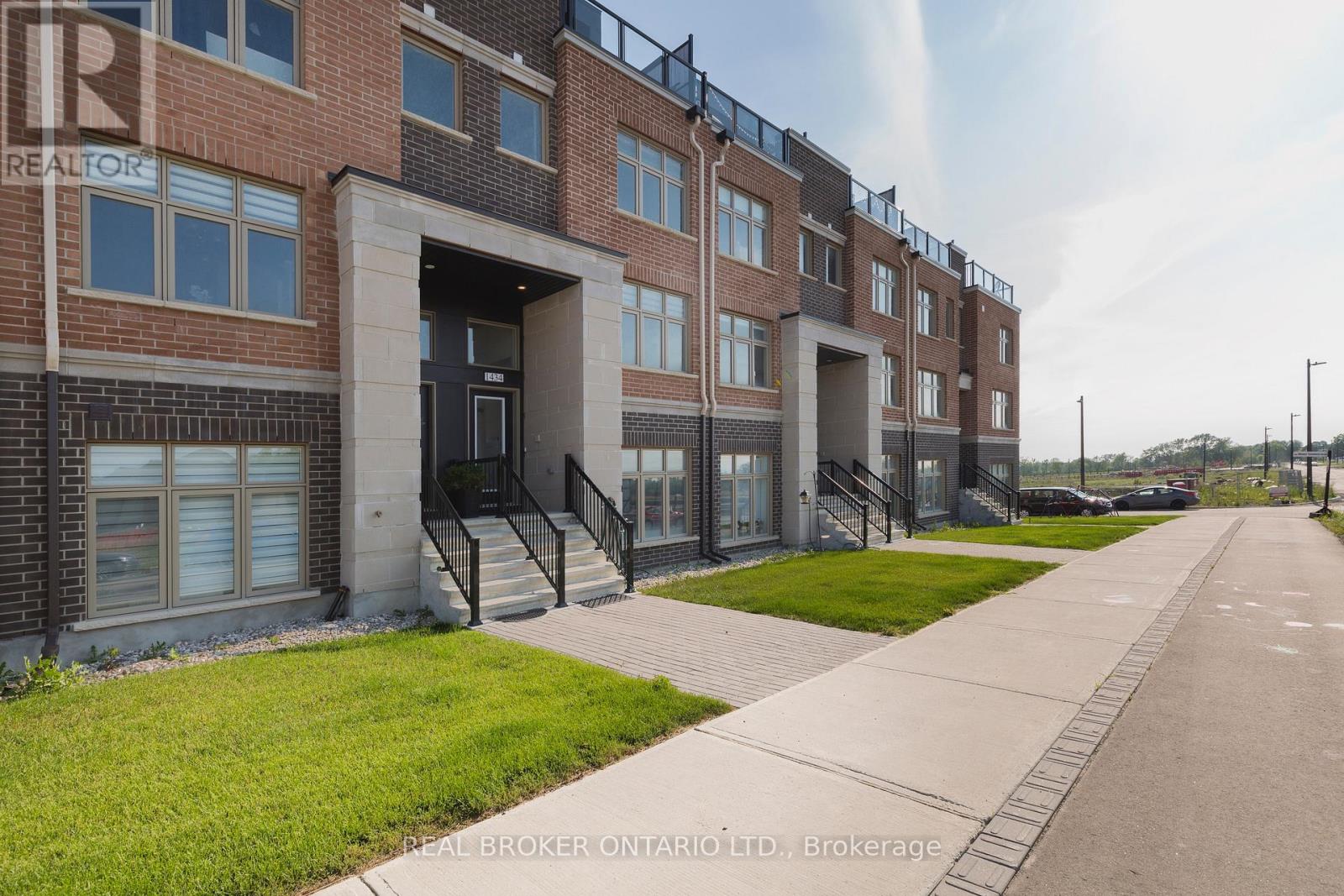 1434 Hemlock Road, Ottawa, Ontario  K1K 4B9 - Photo 2 - X12774092