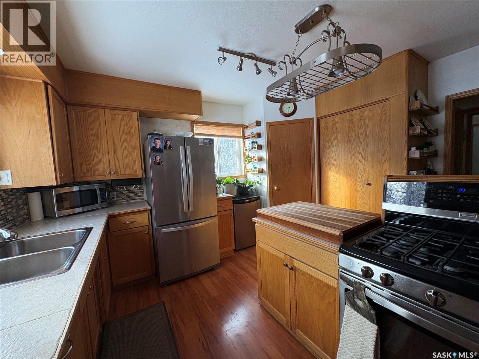 810 Main Street, Big River, Saskatchewan  S0J 0E0 - Photo 3 - SK027584