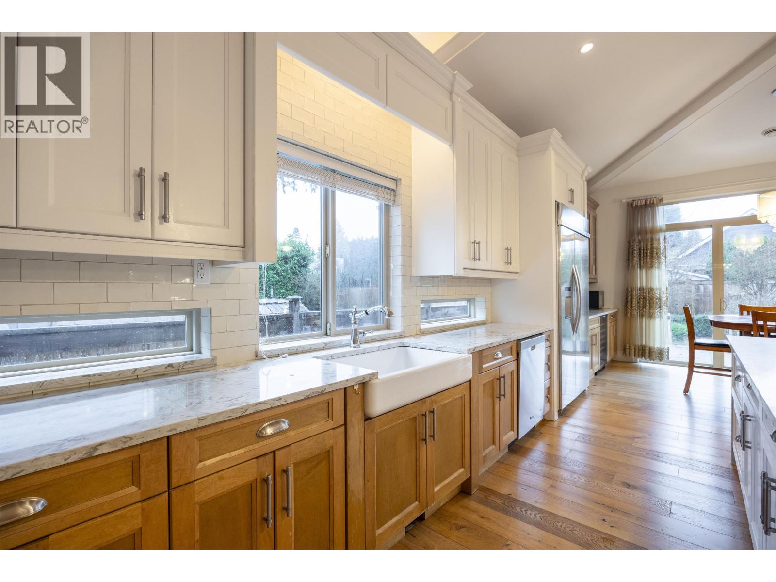 963 51a Street, Tsawwassen, British Columbia  V4M 2X9 - Photo 8 - R3088233