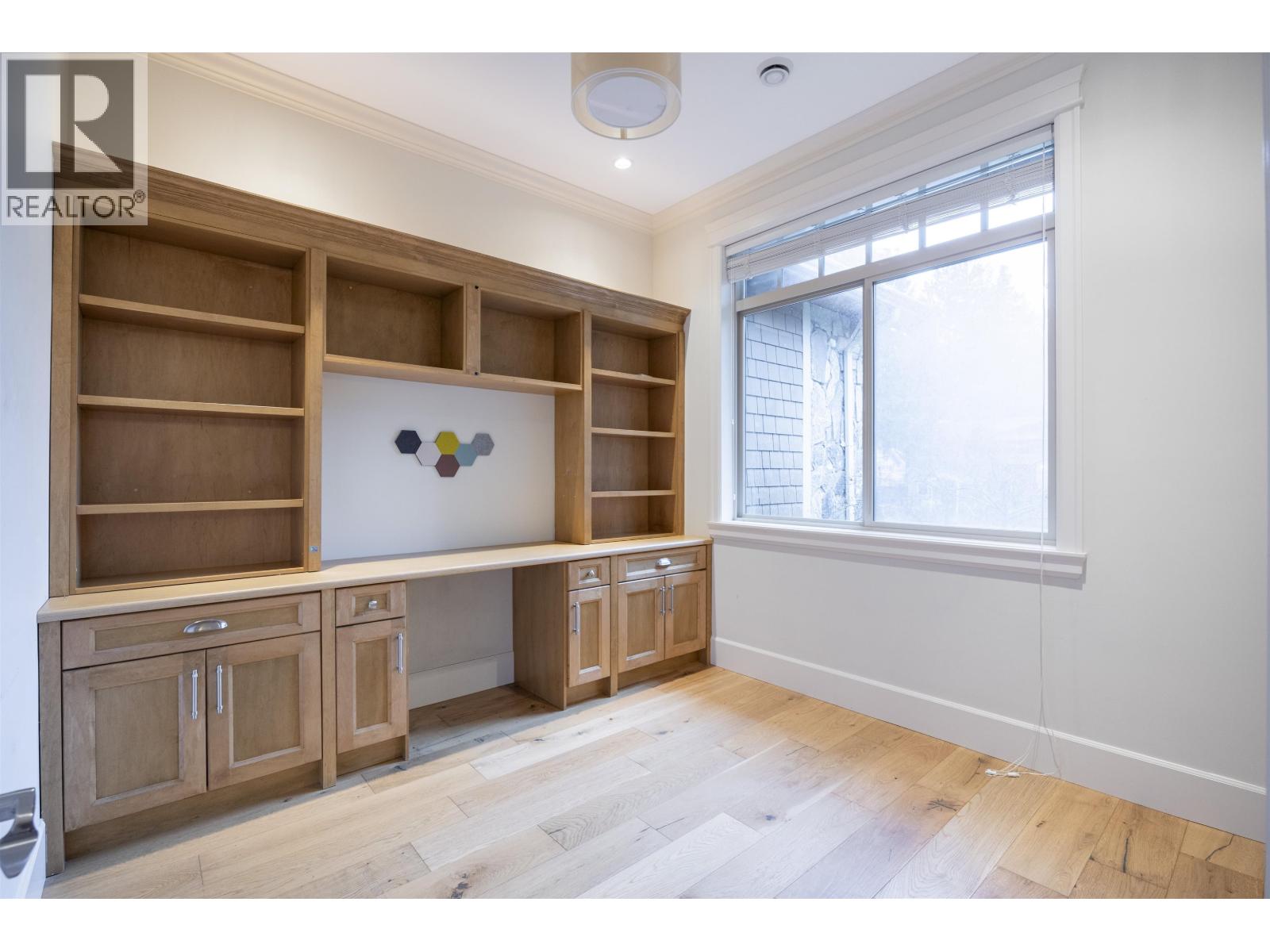 963 51a Street, Tsawwassen, British Columbia  V4M 2X9 - Photo 13 - R3088233