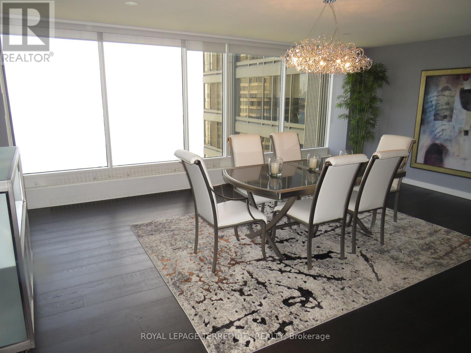 3305 - 2045 Lake Shore Boulevard W, Toronto, Ontario  M8V 2Z6 - Photo 2 - W12774100