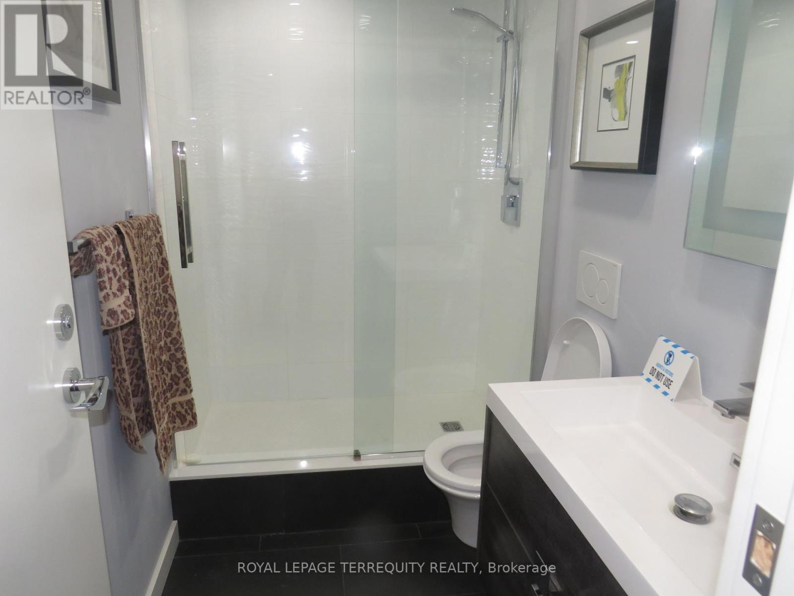 3305 - 2045 Lake Shore Boulevard W, Toronto, Ontario  M8V 2Z6 - Photo 9 - W12774100