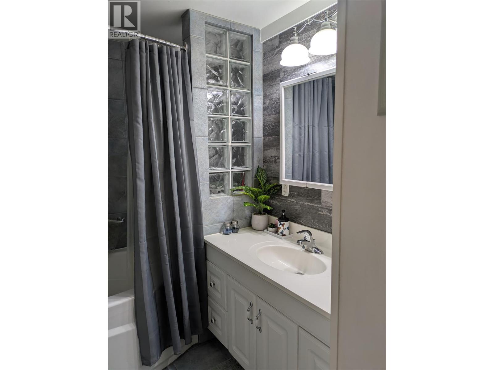 3745 Lakeshore Road Unit# 89, Kelowna, British Columbia  V1W 3K4 - Photo 16 - 10375299