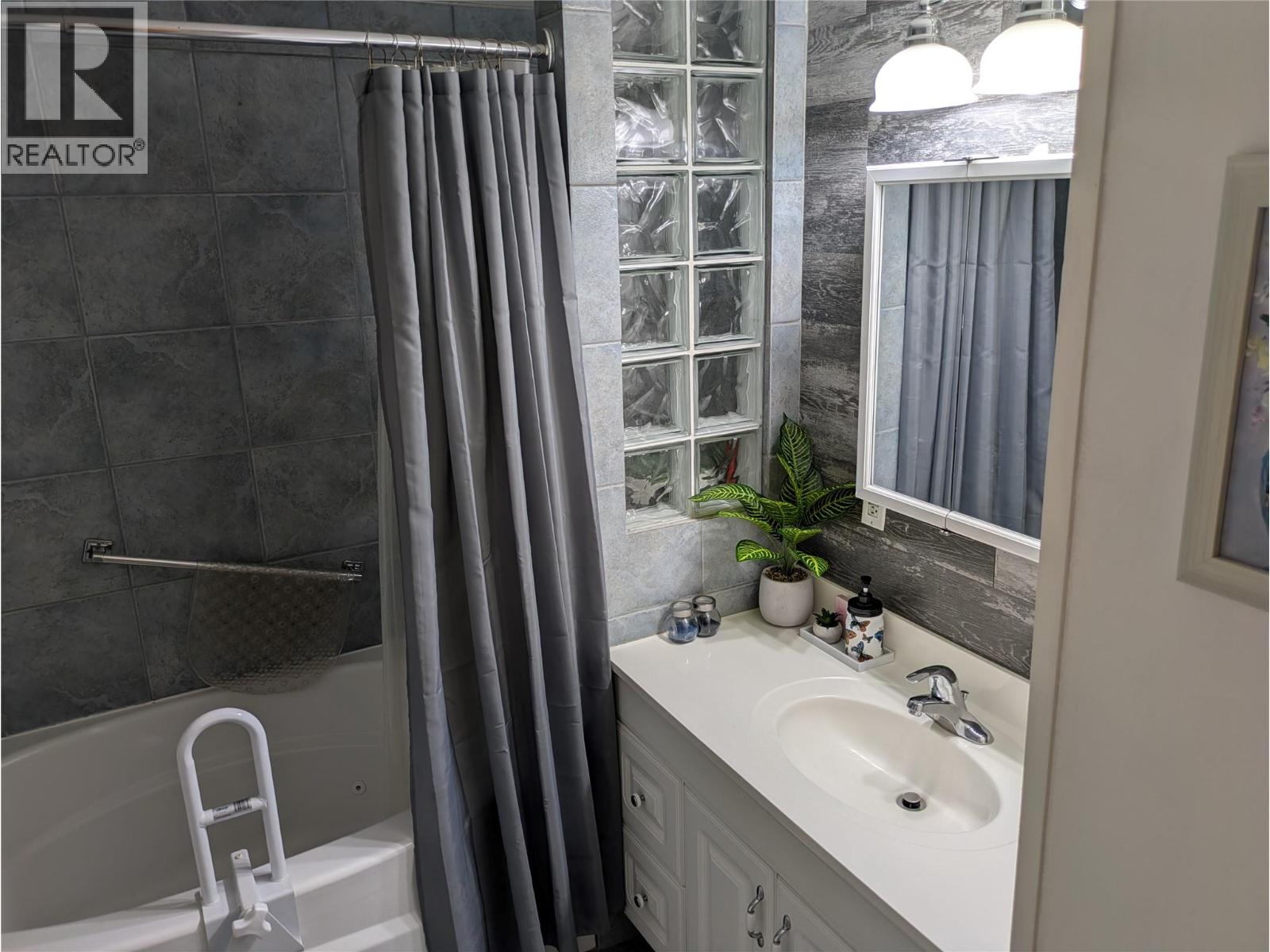 3745 Lakeshore Road Unit# 89, Kelowna, British Columbia  V1W 3K4 - Photo 17 - 10375299