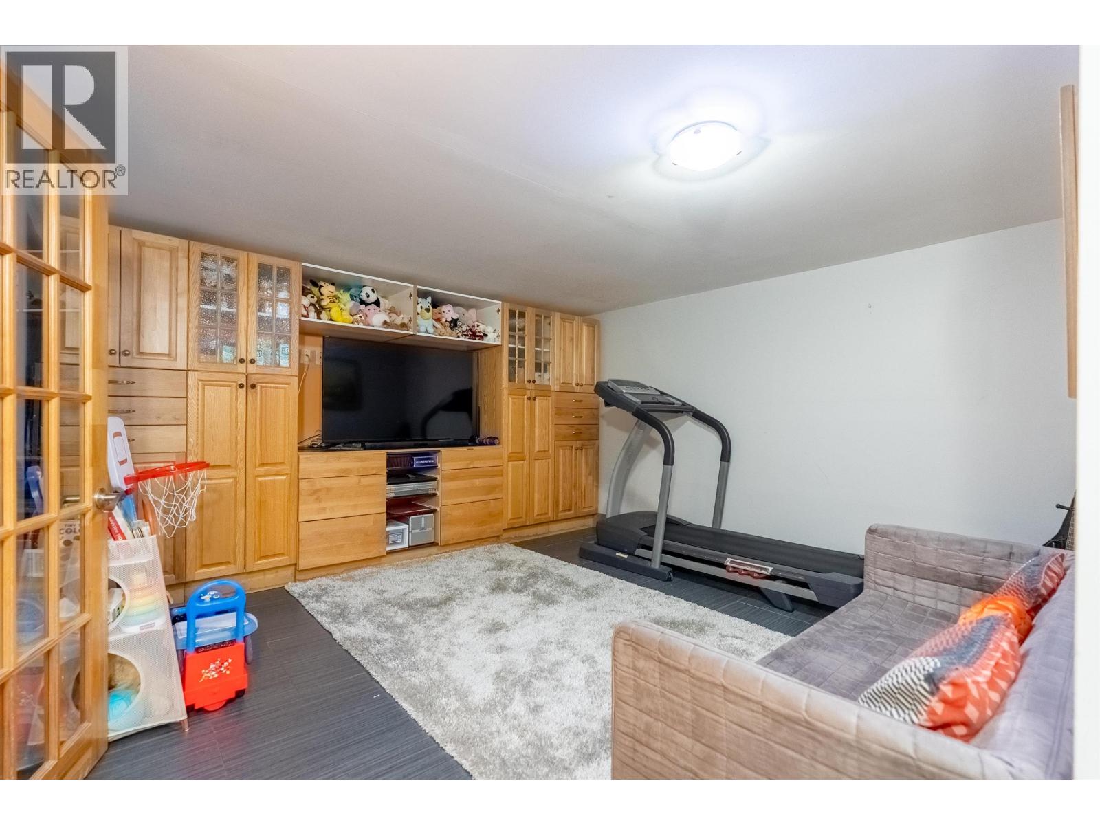 22023 Lougheed Highway, Maple Ridge, British Columbia  V2X 2S7 - Photo 23 - R3075295