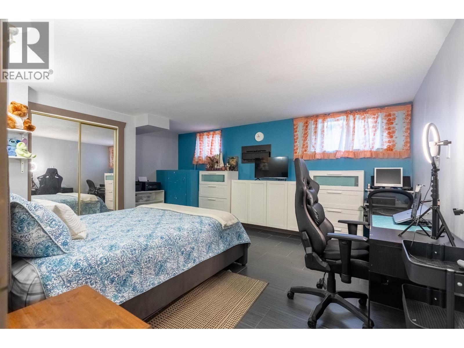 22023 Lougheed Highway, Maple Ridge, British Columbia  V2X 2S7 - Photo 25 - R3075295