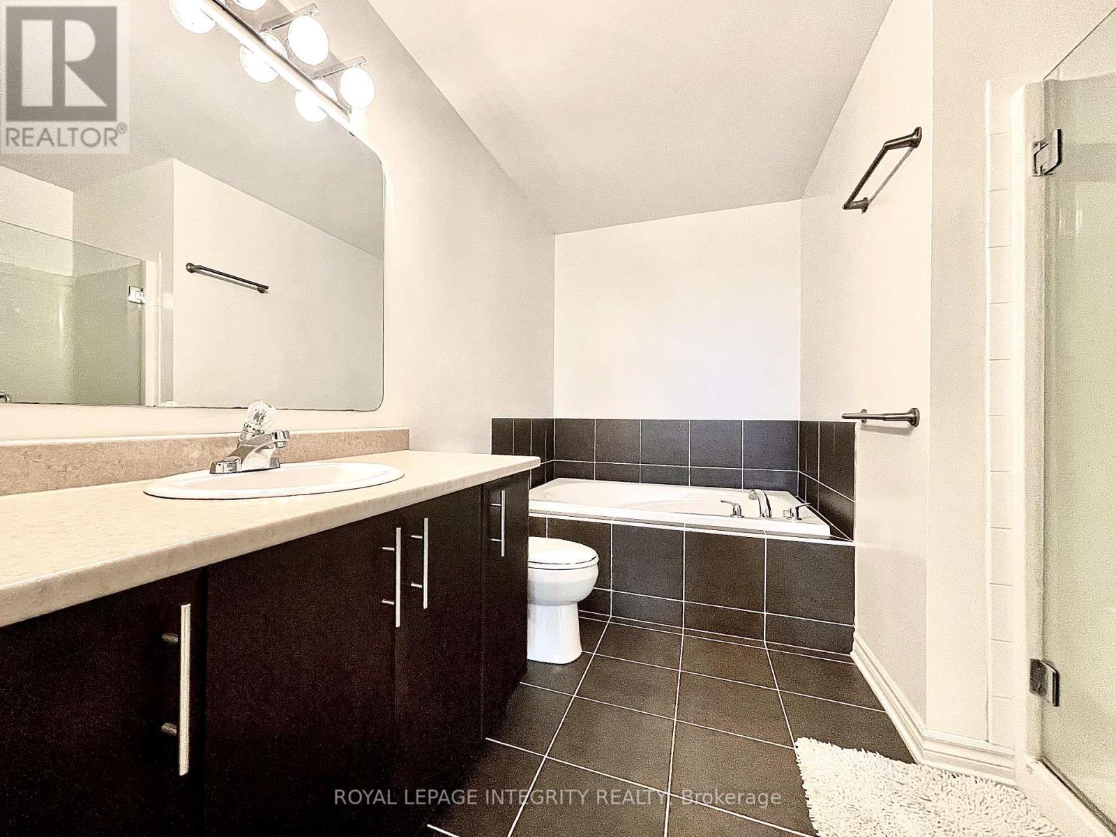 616 Whitecliffs Avenue, Ottawa, Ontario  K1V 2N4 - Photo 16 - X12774114