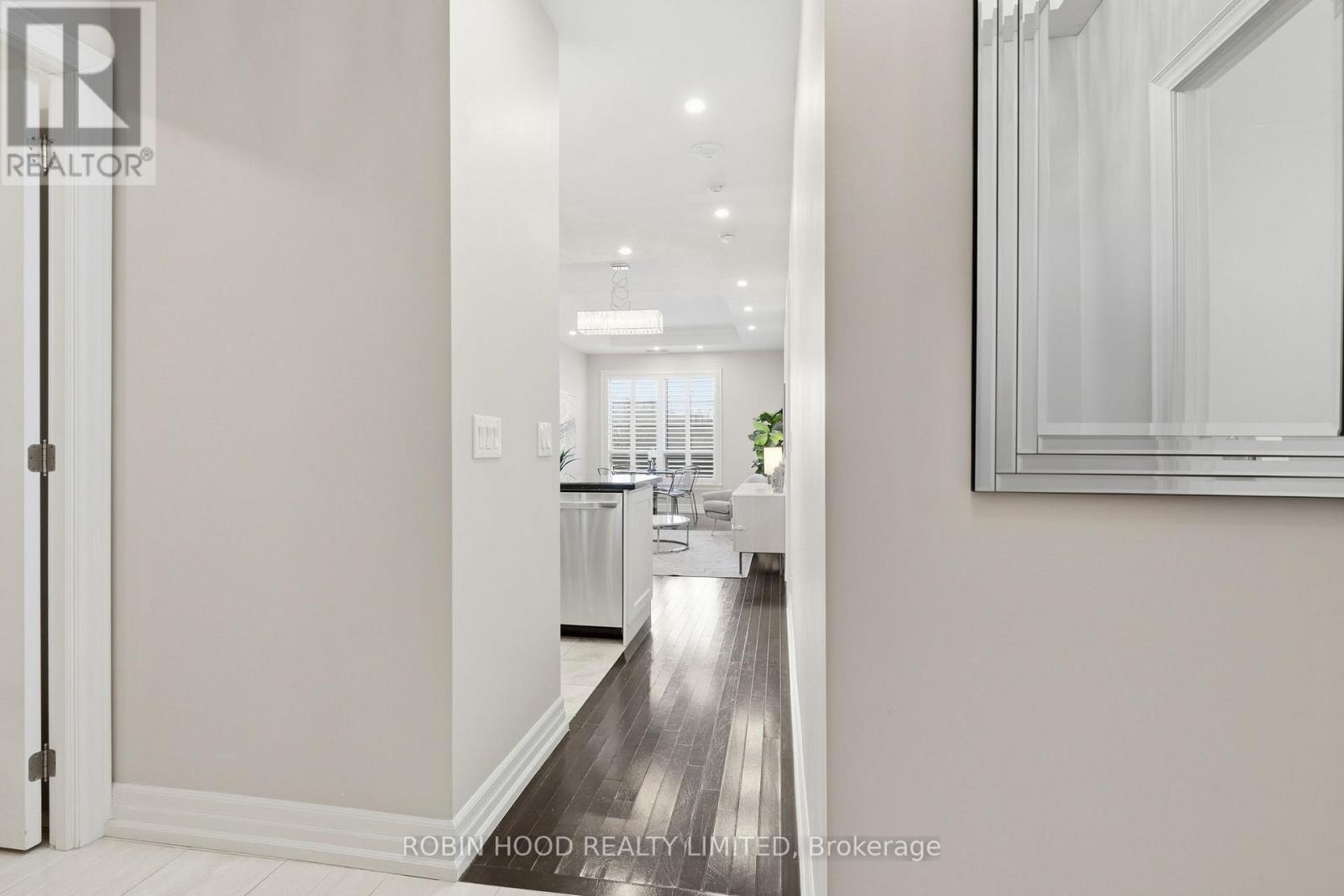 331 - 21 Burkebrook Place, Toronto, Ontario  M4G 0A2 - Photo 6 - C12774102