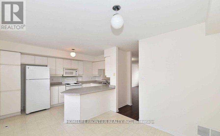 2c Leaside Park Drive, Toronto, Ontario  M4H 1R3 - Photo 10 - C12774106