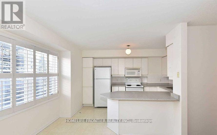 2c Leaside Park Drive, Toronto, Ontario  M4H 1R3 - Photo 11 - C12774106