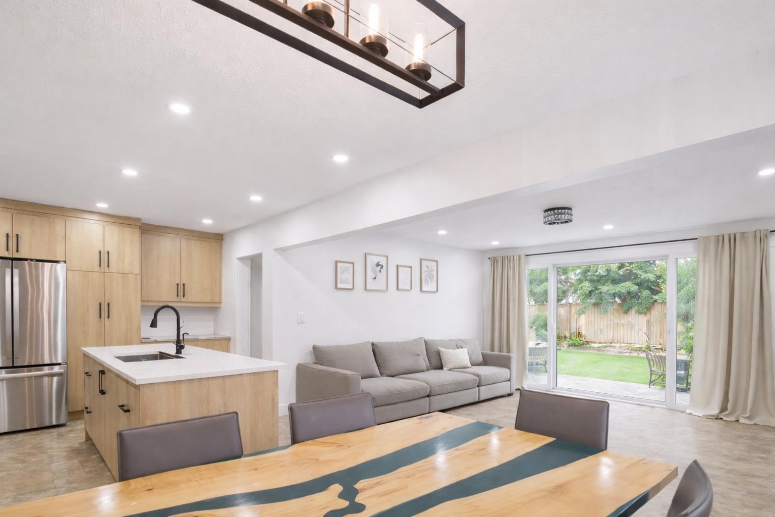 1967 156 STREET, Surrey, British Columbia