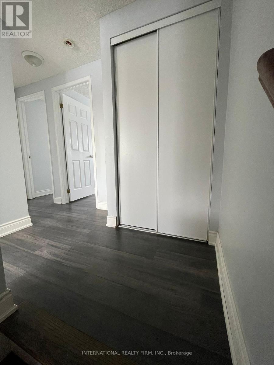 63 Wessenger Drive, Barrie, Ontario  L4N 8P8 - Photo 12 - S12774130