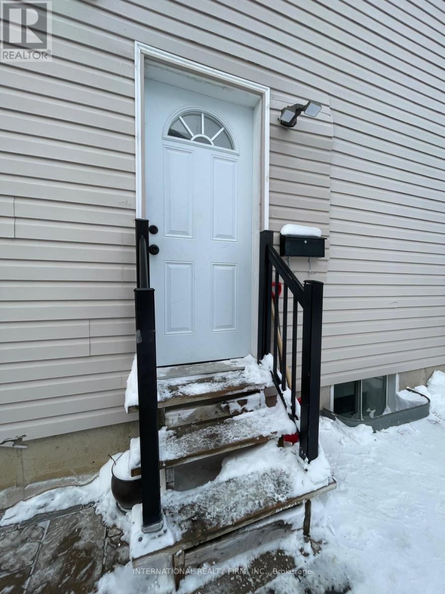 63 Wessenger Drive, Barrie, Ontario  L4N 8P8 - Photo 29 - S12774130