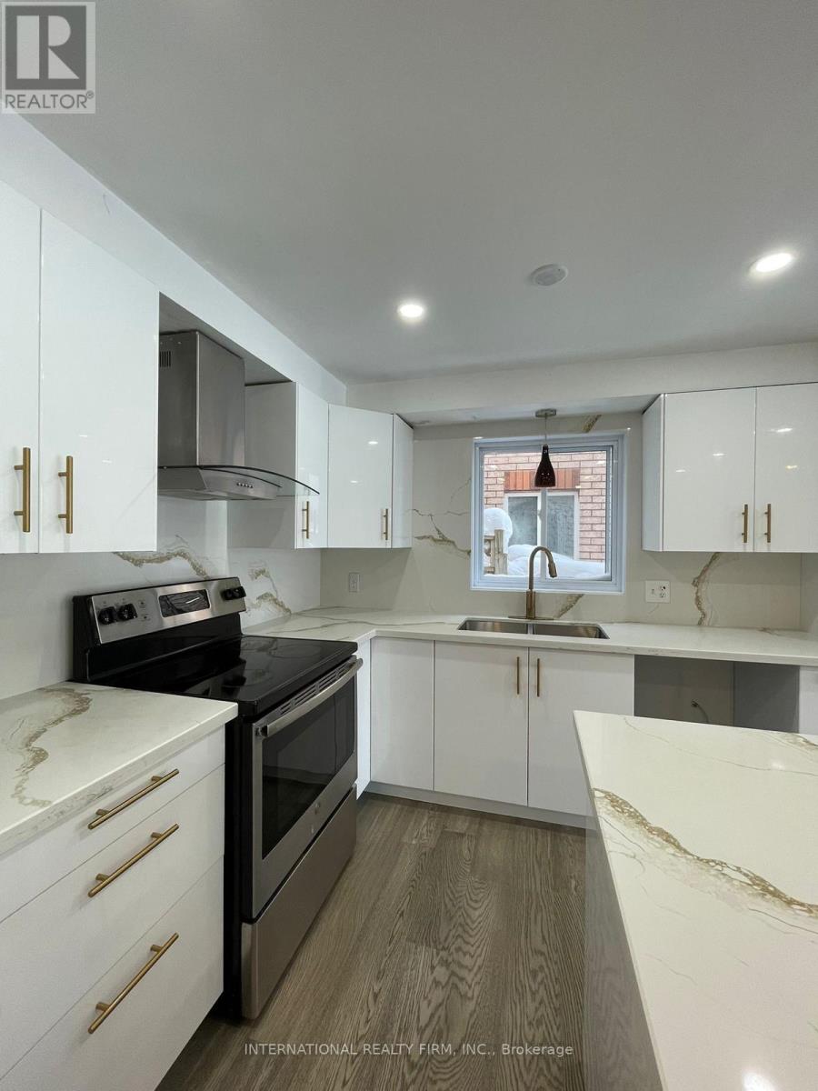 63 Wessenger Drive, Barrie, Ontario  L4N 8P8 - Photo 5 - S12774130