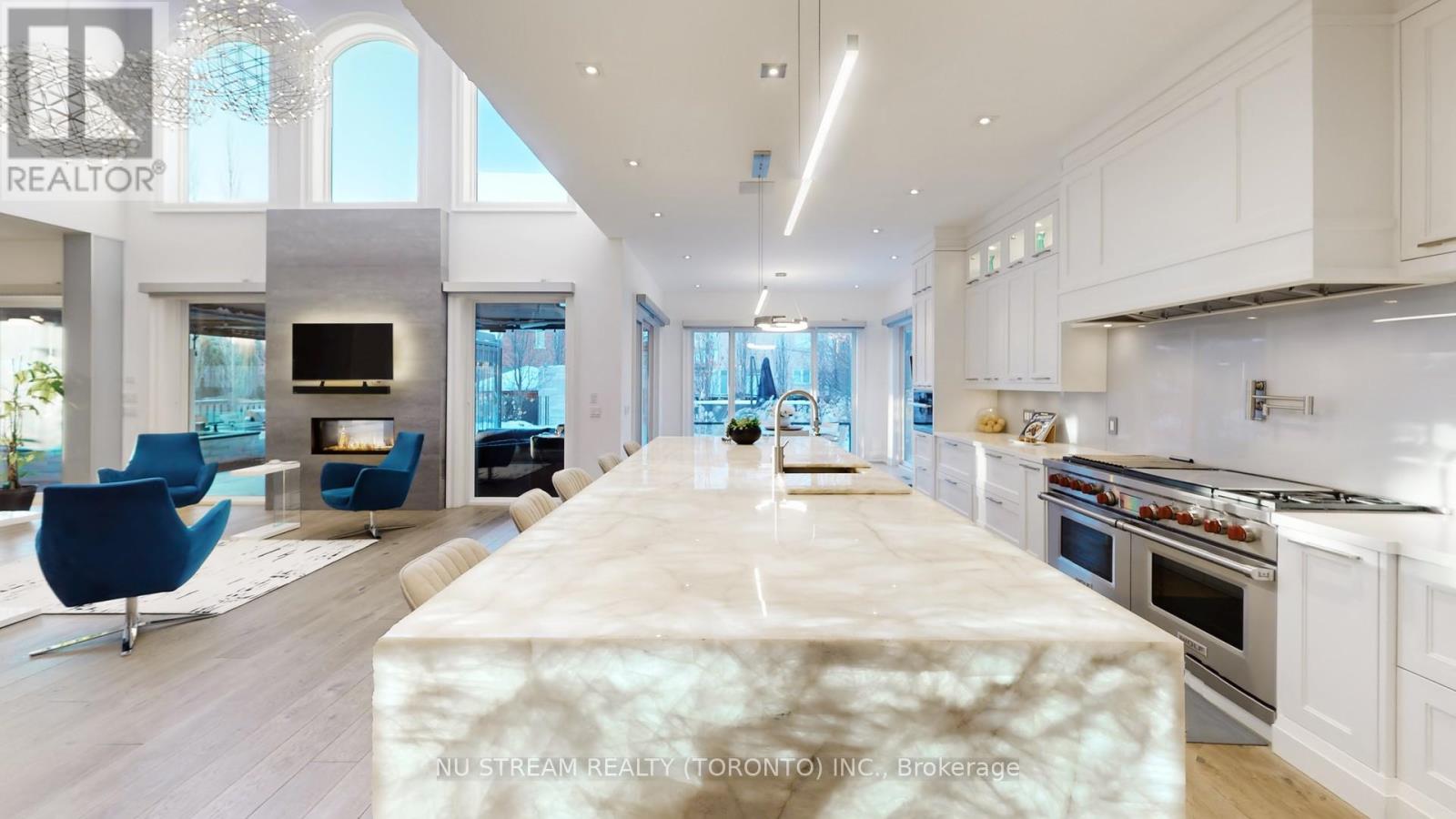 3425 Lakeshore Road W, Oakville, Ontario  L6L 0A3 - Photo 23 - W12774104