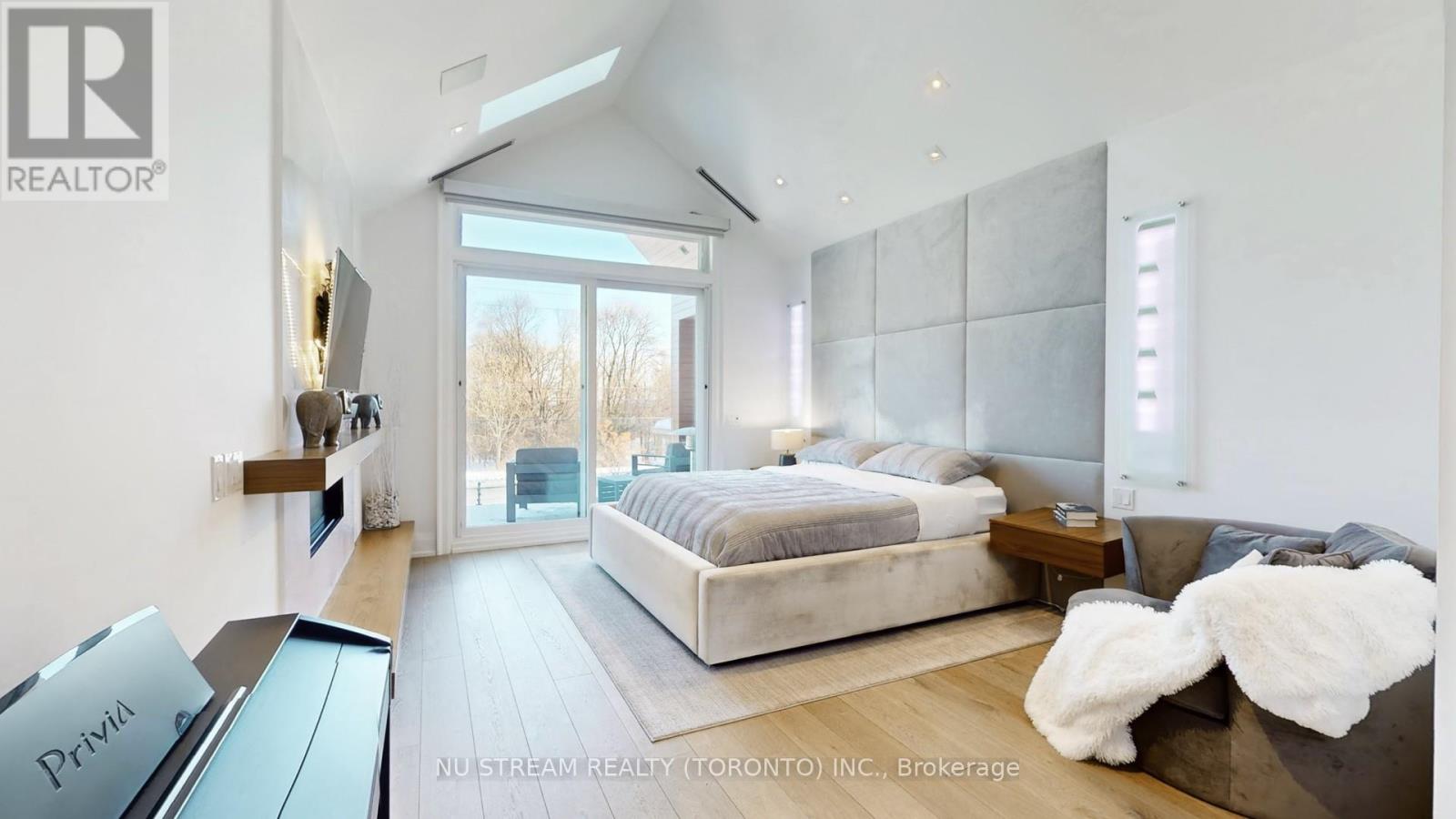 3425 Lakeshore Road W, Oakville, Ontario  L6L 0A3 - Photo 28 - W12774104