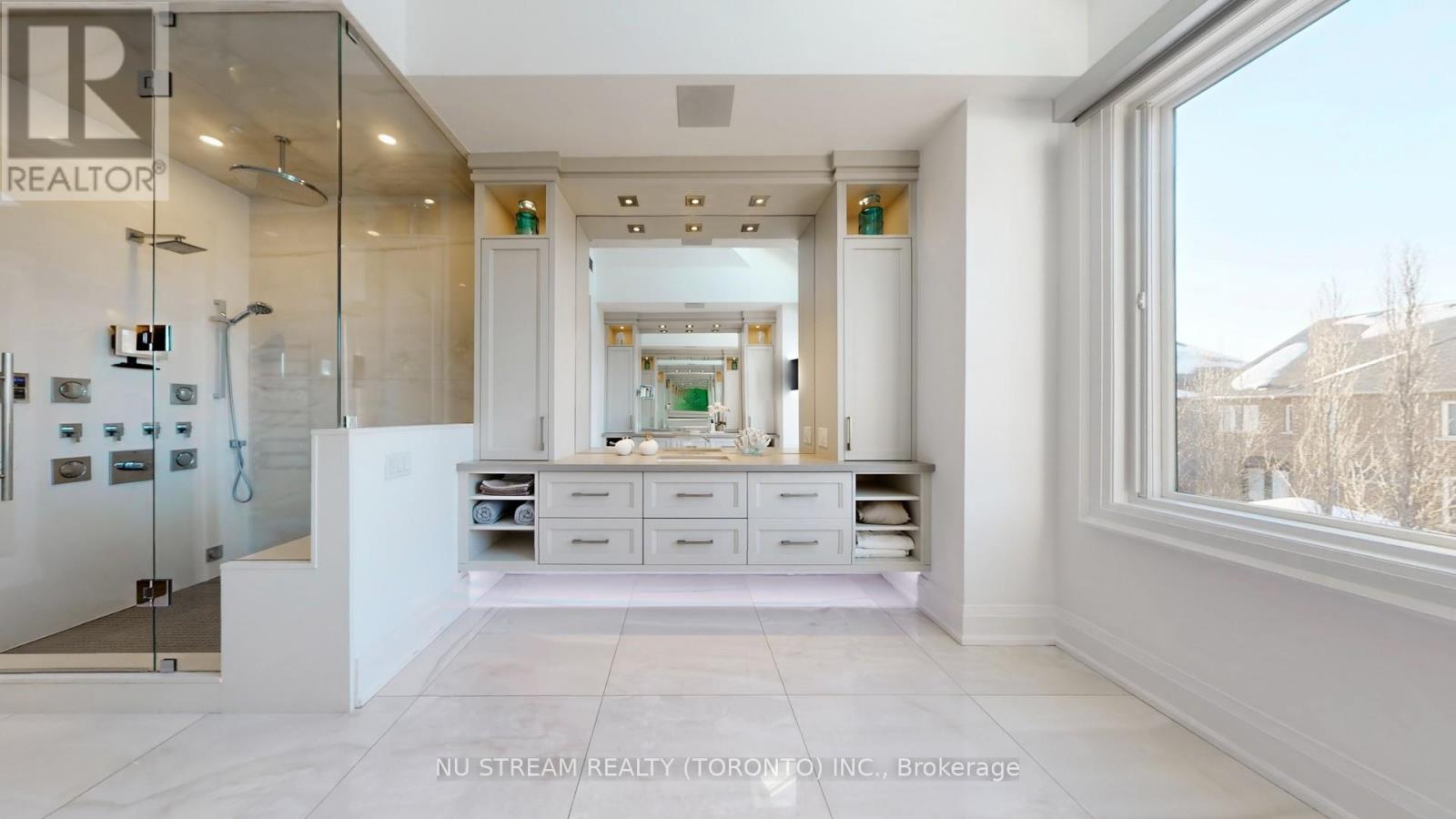 3425 Lakeshore Road W, Oakville, Ontario  L6L 0A3 - Photo 31 - W12774104