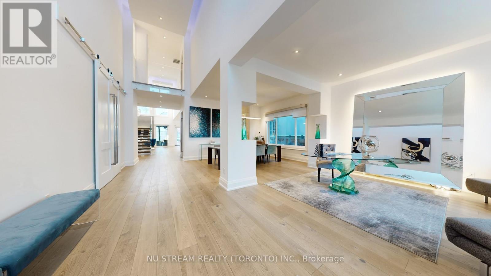 3425 Lakeshore Road W, Oakville, Ontario  L6L 0A3 - Photo 4 - W12774104