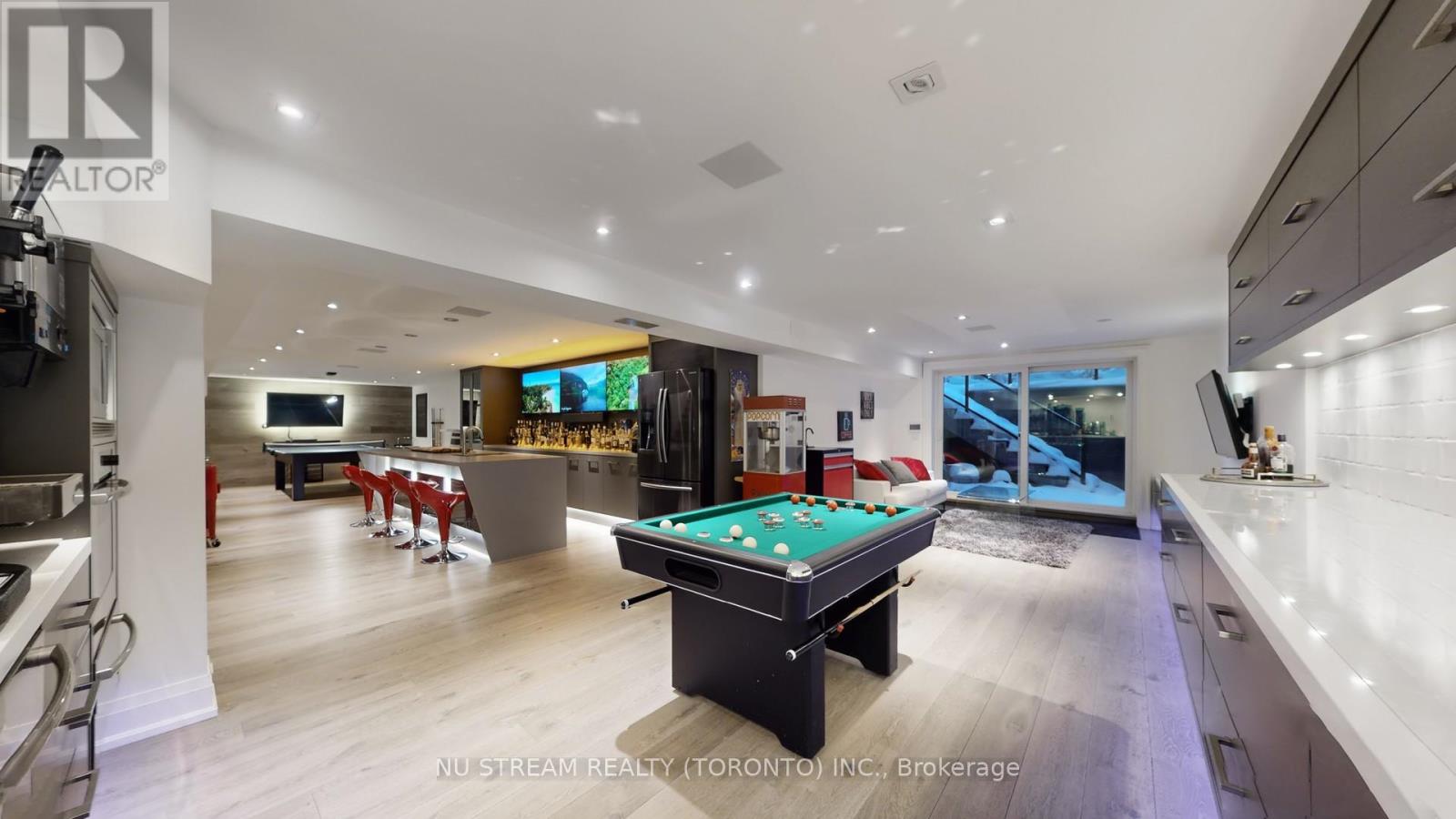 3425 Lakeshore Road W, Oakville, Ontario  L6L 0A3 - Photo 43 - W12774104