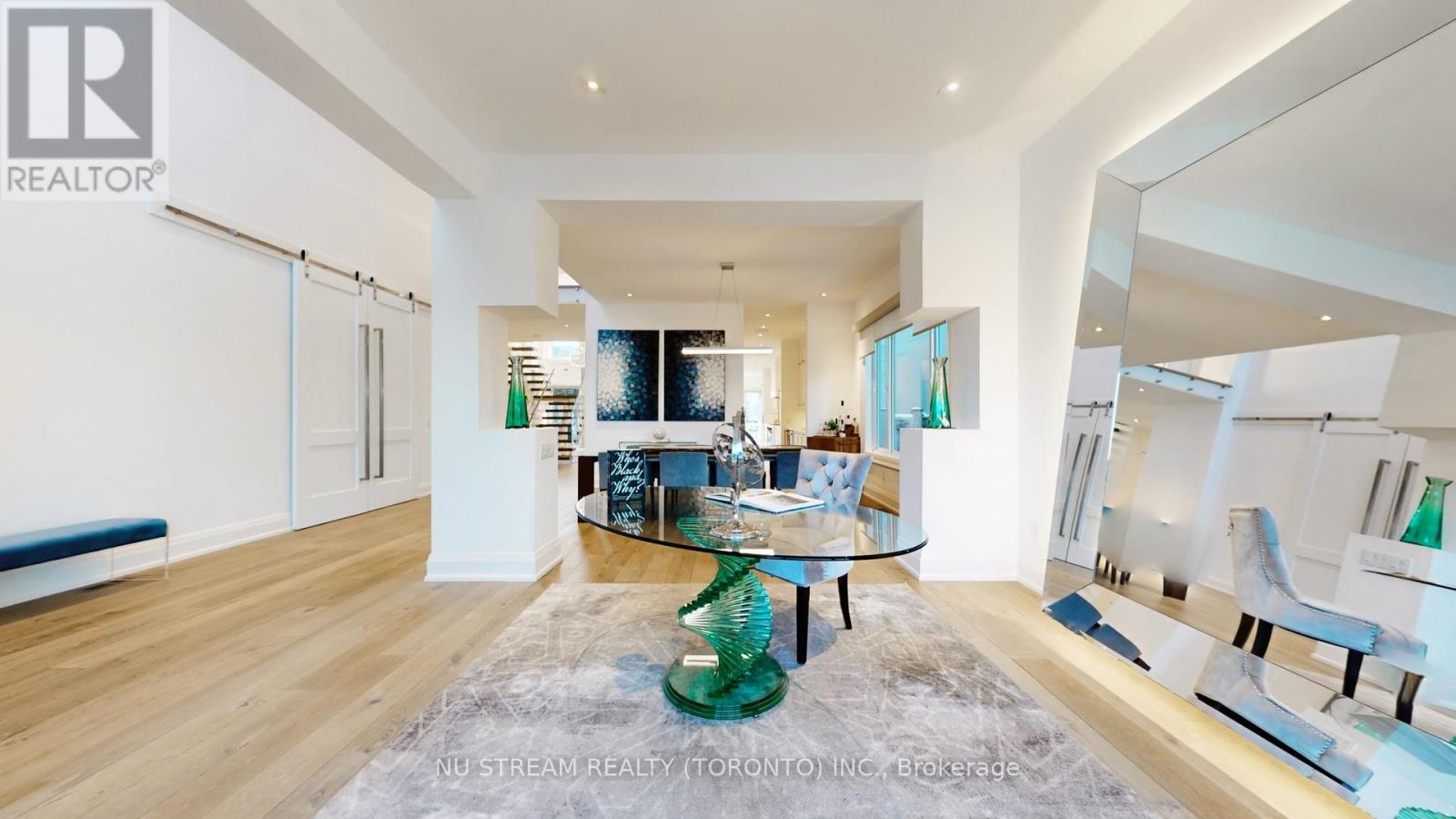 3425 Lakeshore Road W, Oakville, Ontario  L6L 0A3 - Photo 5 - W12774104