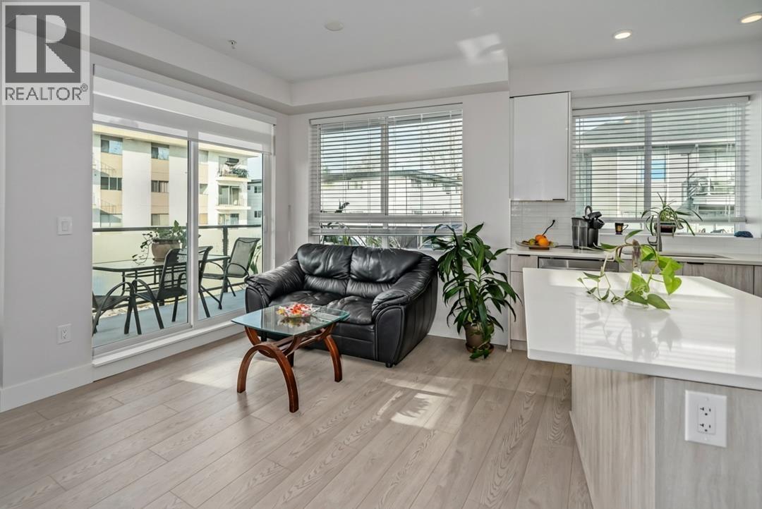 413 11655 Fraser Street, Maple Ridge, British Columbia  V2X 6W9 - Photo 2 - R3088354