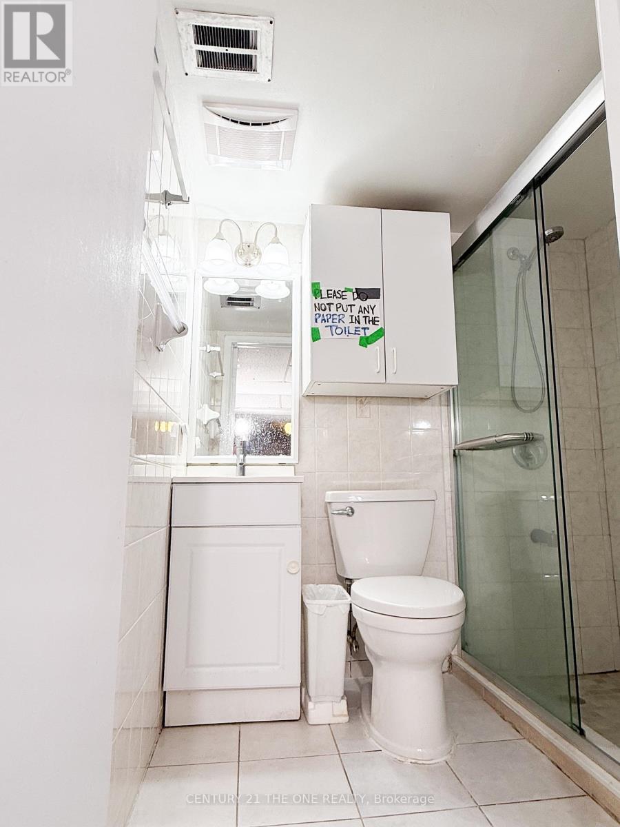 Basement Room 1 - 500 Drewry Avenue, Toronto, Ontario  M2R 2L1 - Photo 4 - C12774140