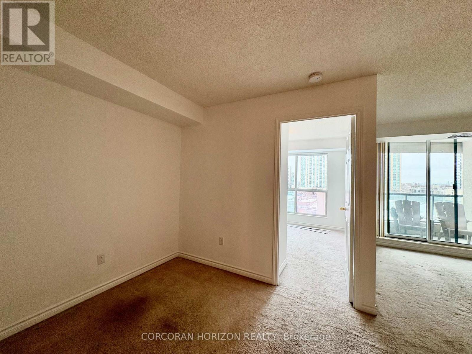 816 - 7 Lorraine Drive, Toronto, Ontario  M2N 7H2 - Photo 6 - C12655874