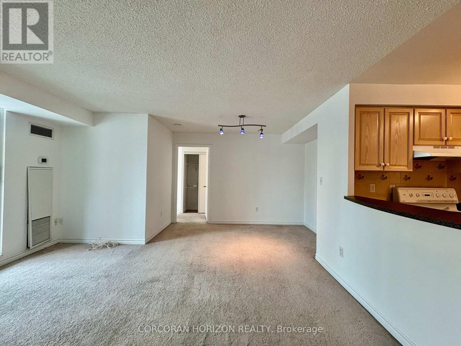 816 - 7 Lorraine Drive, Toronto, Ontario  M2N 7H2 - Photo 7 - C12655874