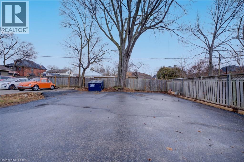 203 Brant Avenue Unit# 1, Brantford, Ontario  N3T 3J1 - Photo 27 - 40789922