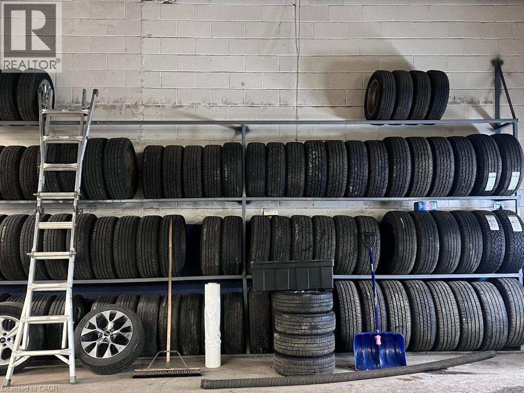 520 Collier-Macmillan Drive Unit# 6, Cambridge, Ontario  N1R 6R6 - Photo 6 - 40798556