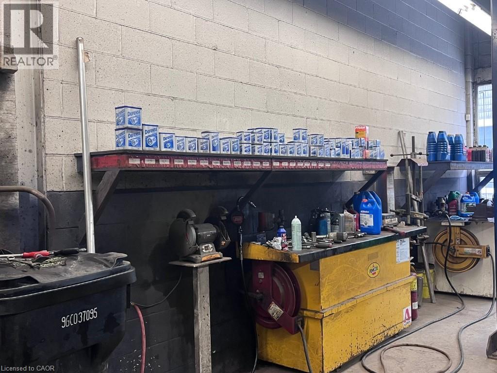 520 Collier-Macmillan Drive Unit# 6, Cambridge, Ontario  N1R 6R6 - Photo 8 - 40798556