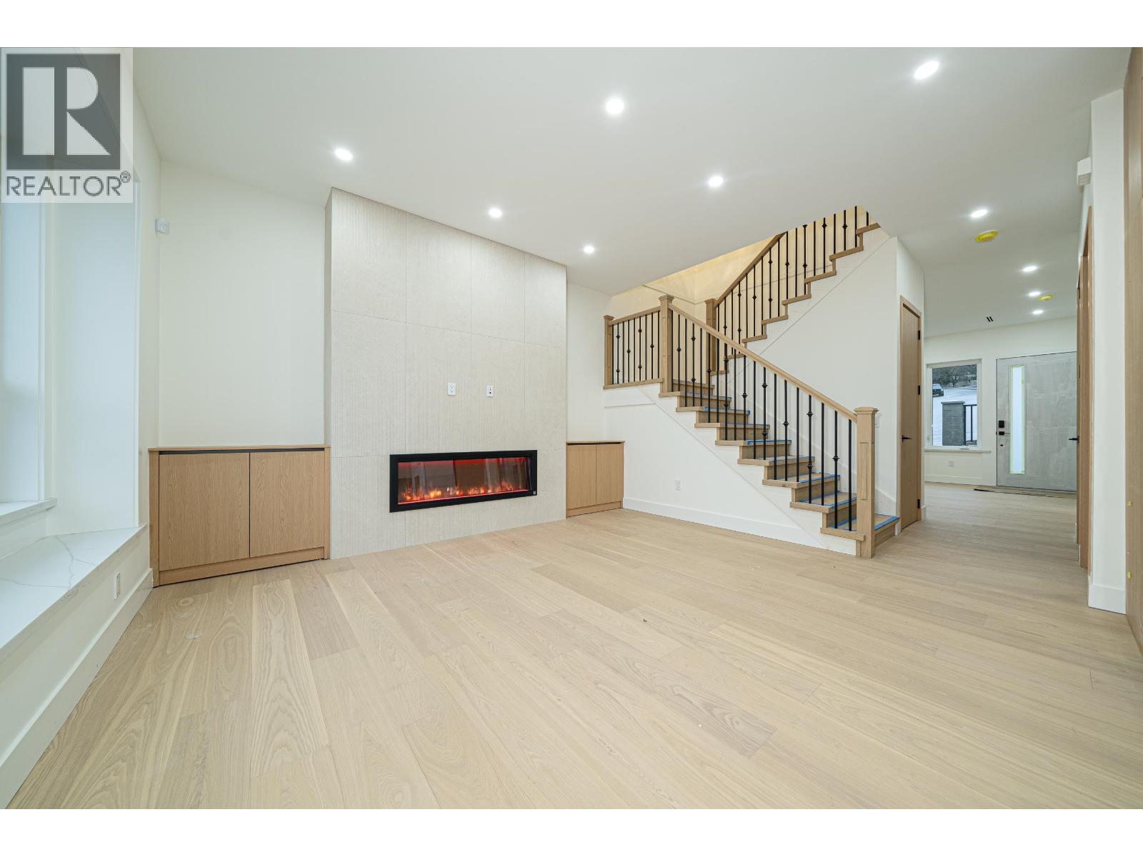 2 5091 Buxton Street, Burnaby, British Columbia  V5H 1J7 - Photo 8 - R3024463