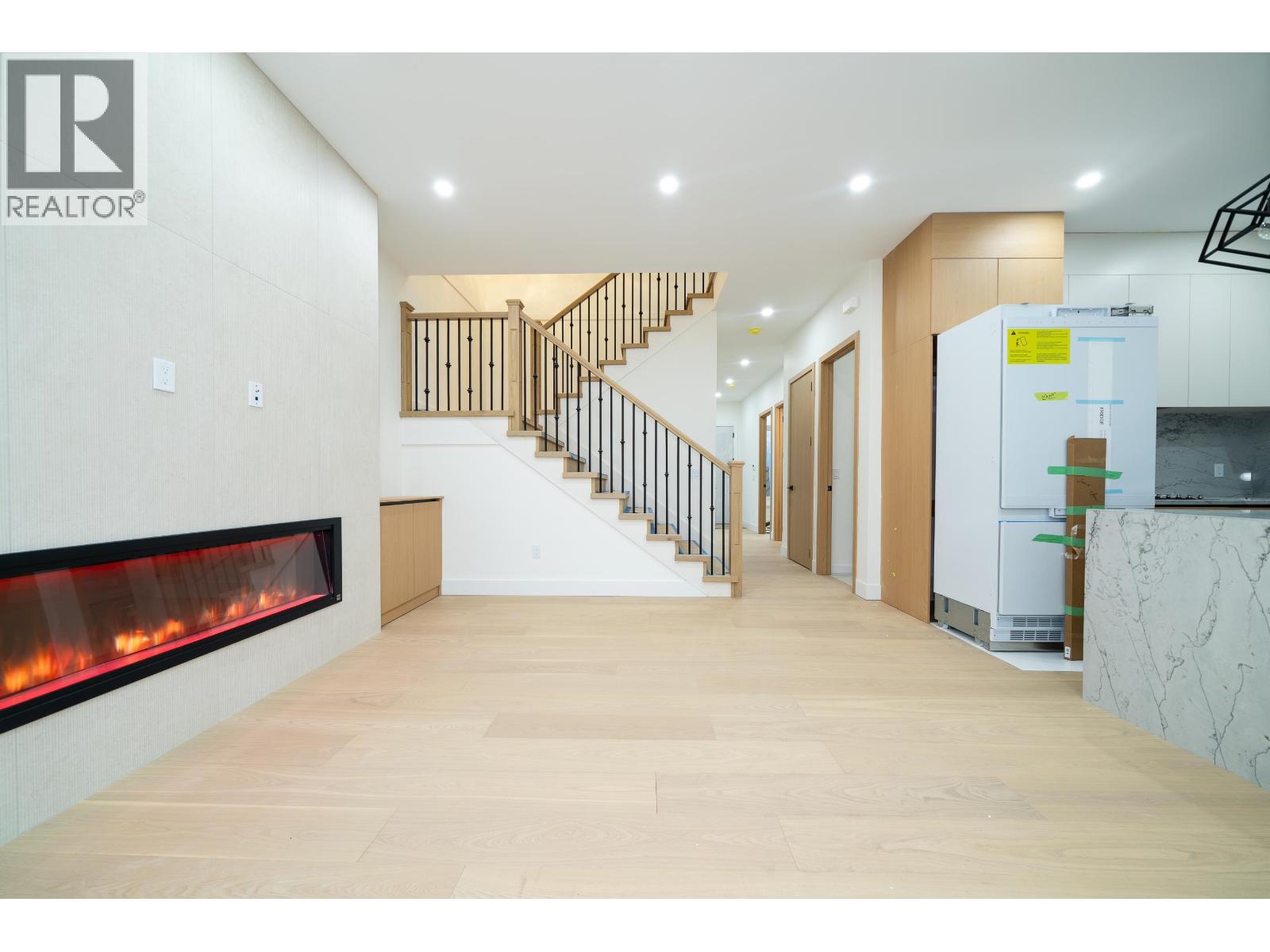 2 5091 Buxton Street, Burnaby, British Columbia  V5H 1J7 - Photo 10 - R3024463