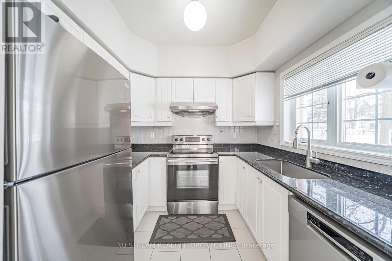 5 - 7 St Moritz Way, Markham, Ontario  L3R 4E8 - Photo 10 - N12774168