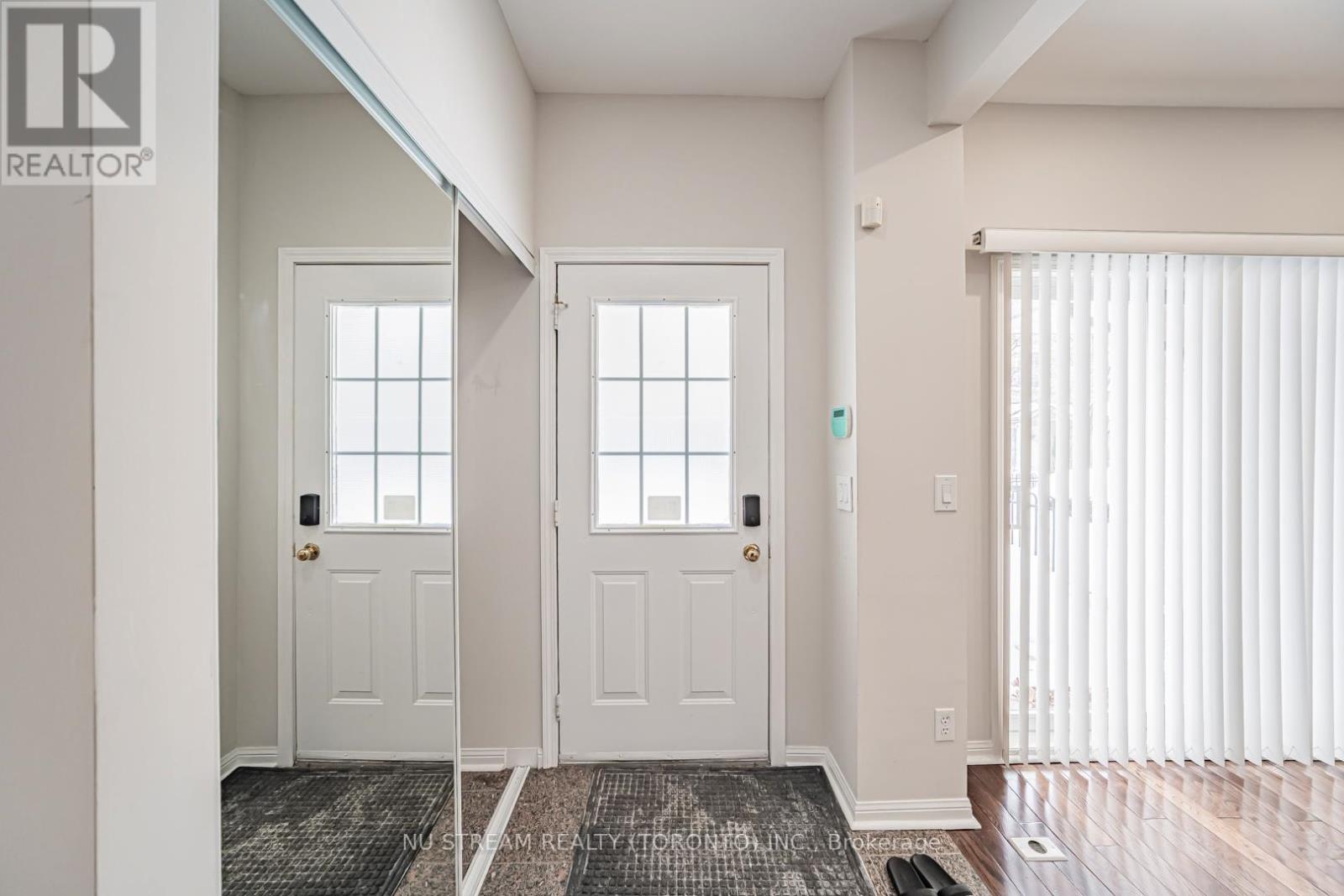 5 - 7 St Moritz Way, Markham, Ontario  L3R 4E8 - Photo 3 - N12774168