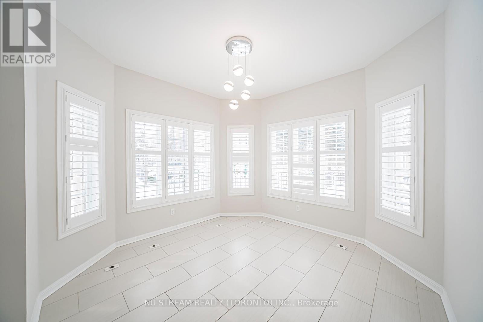 5 - 7 St Moritz Way, Markham, Ontario  L3R 4E8 - Photo 8 - N12774168