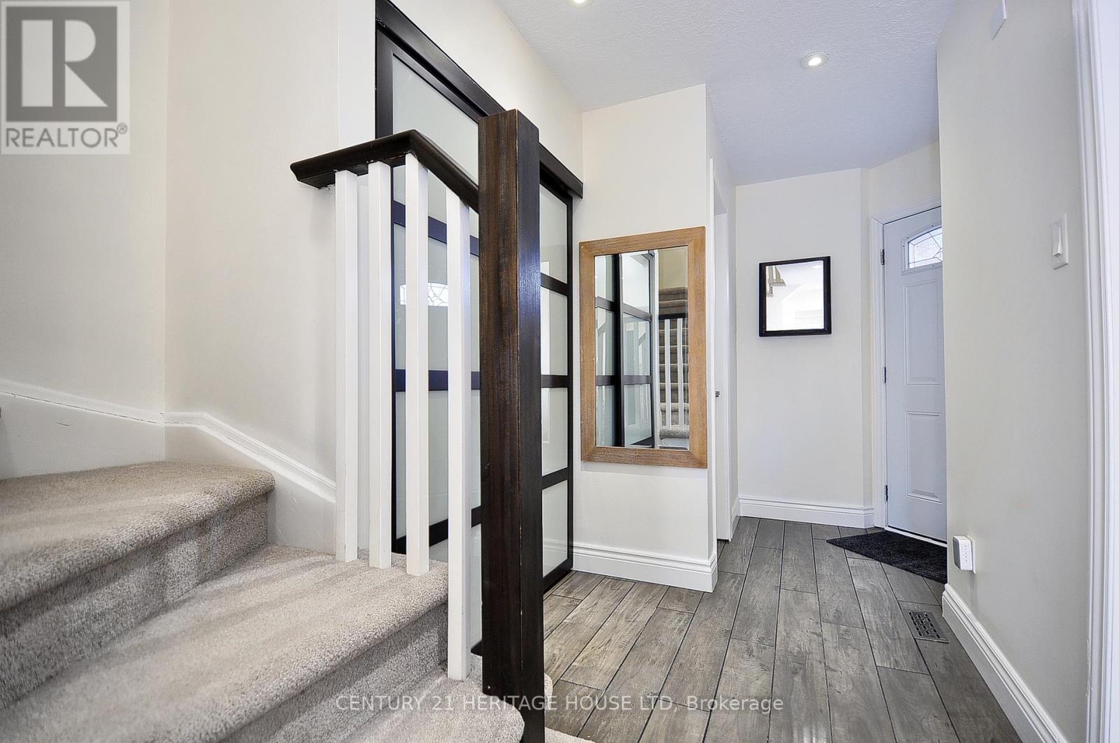 13 Stonecairn Drive, Cambridge, Ontario  N1T 1W3 - Photo 3 - X12774152