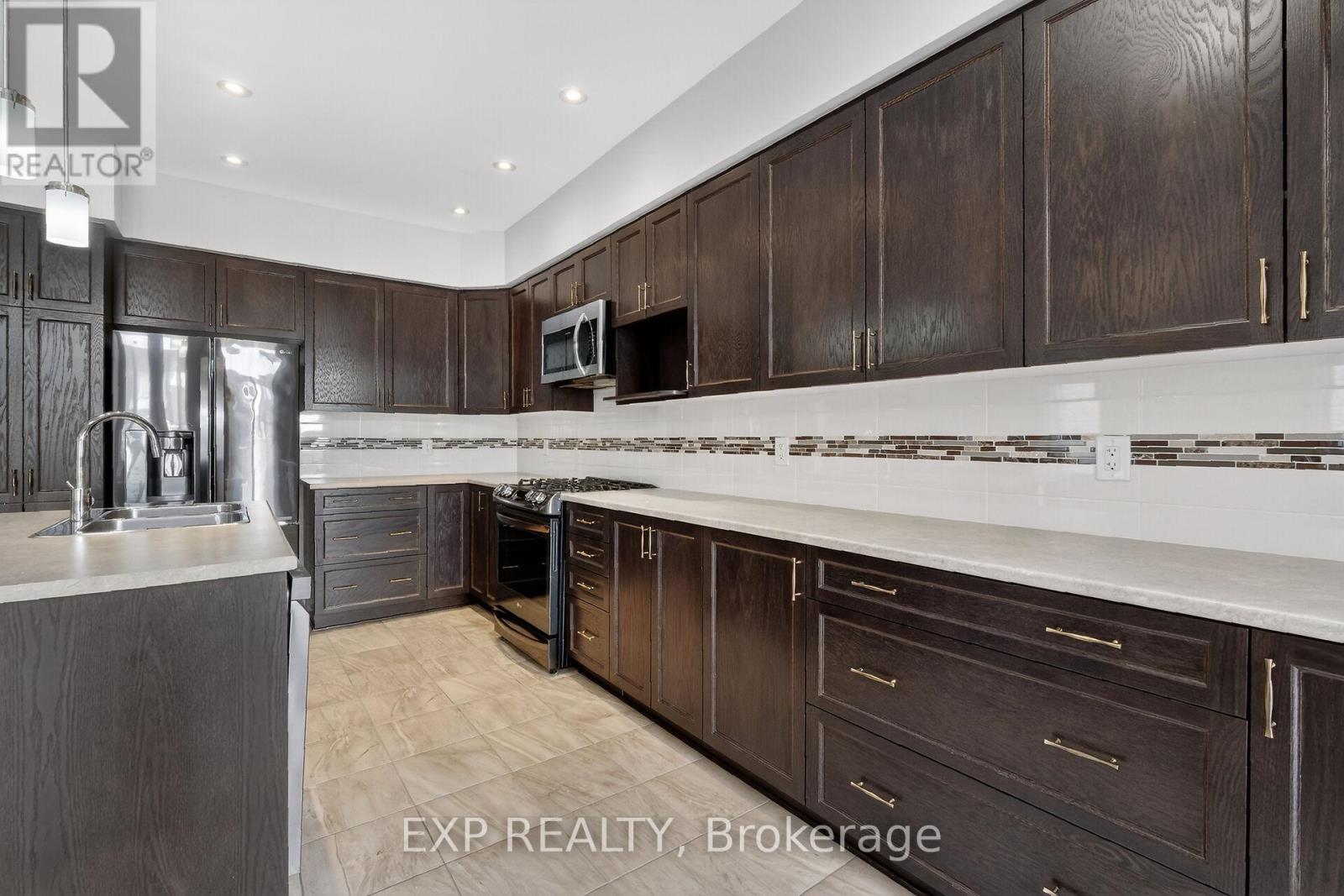 529 Rowers Way, Ottawa, Ontario  K1X 0C6 - Photo 13 - X12774224