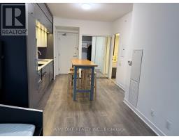 702 - 15 GRENVILLE STREET, Toronto, Ontario