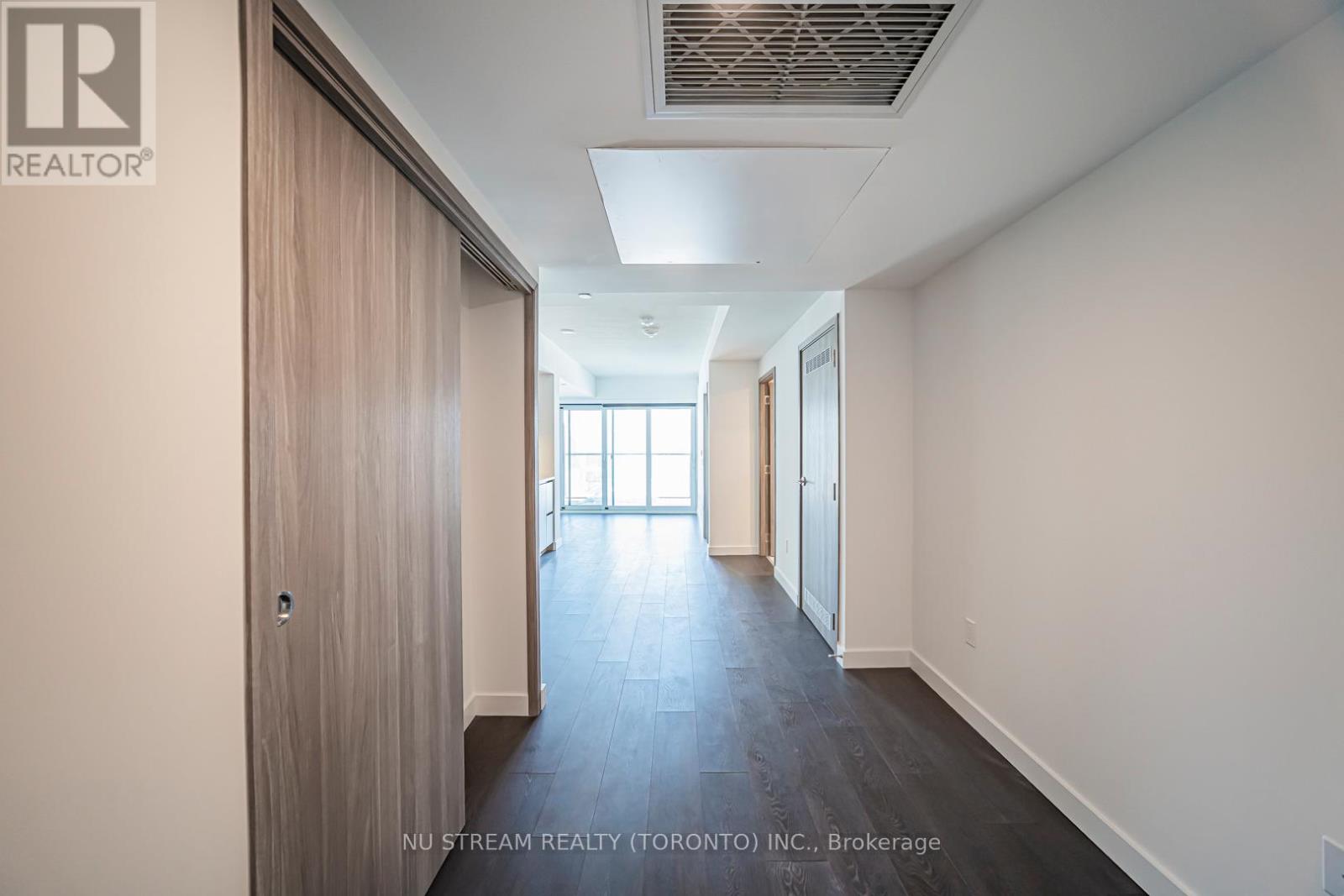 4609 - 3 Concord Cityplace Way, Toronto, Ontario  M5V 0X4 - Photo 10 - C12774204