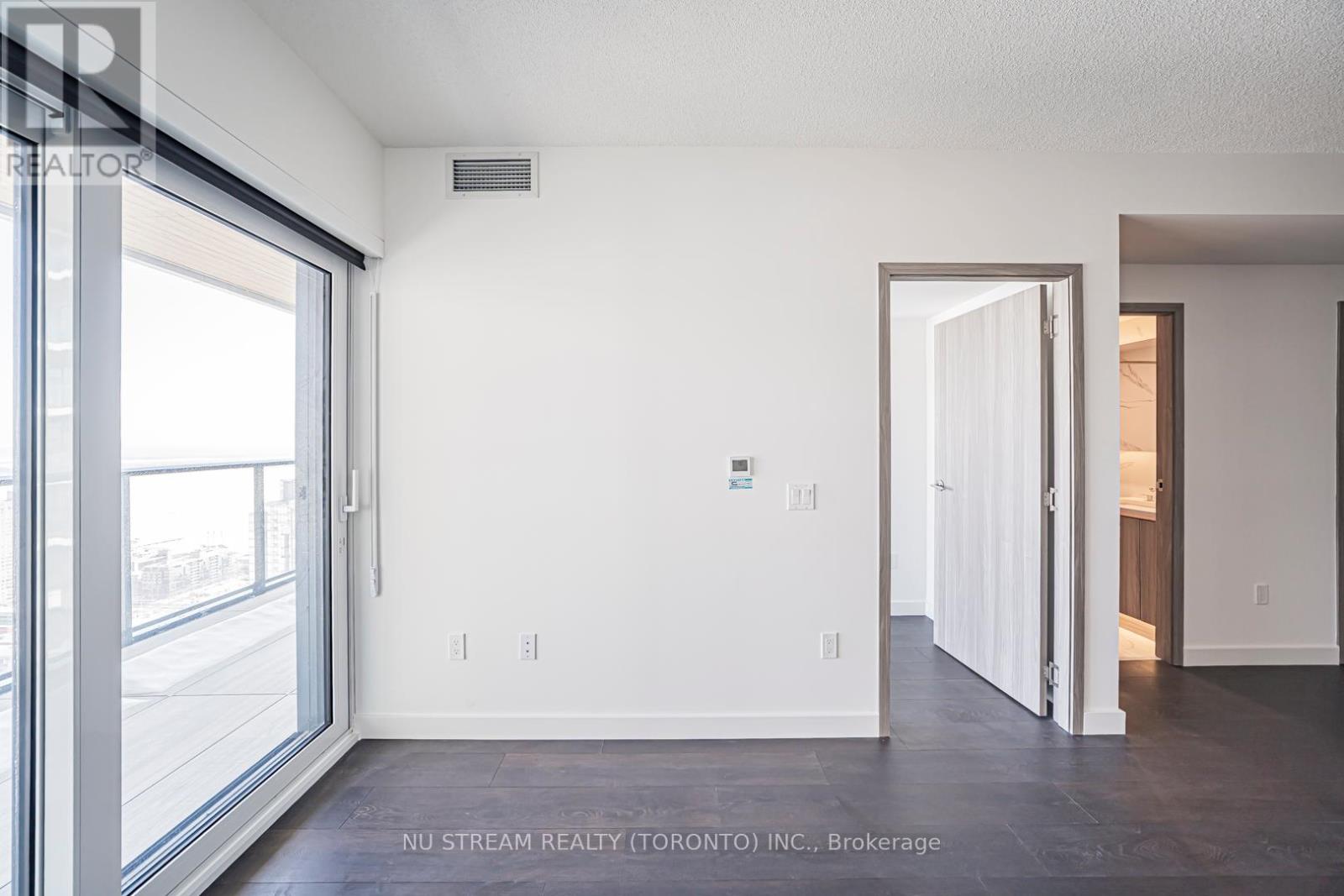 4609 - 3 Concord Cityplace Way, Toronto, Ontario  M5V 0X4 - Photo 19 - C12774204