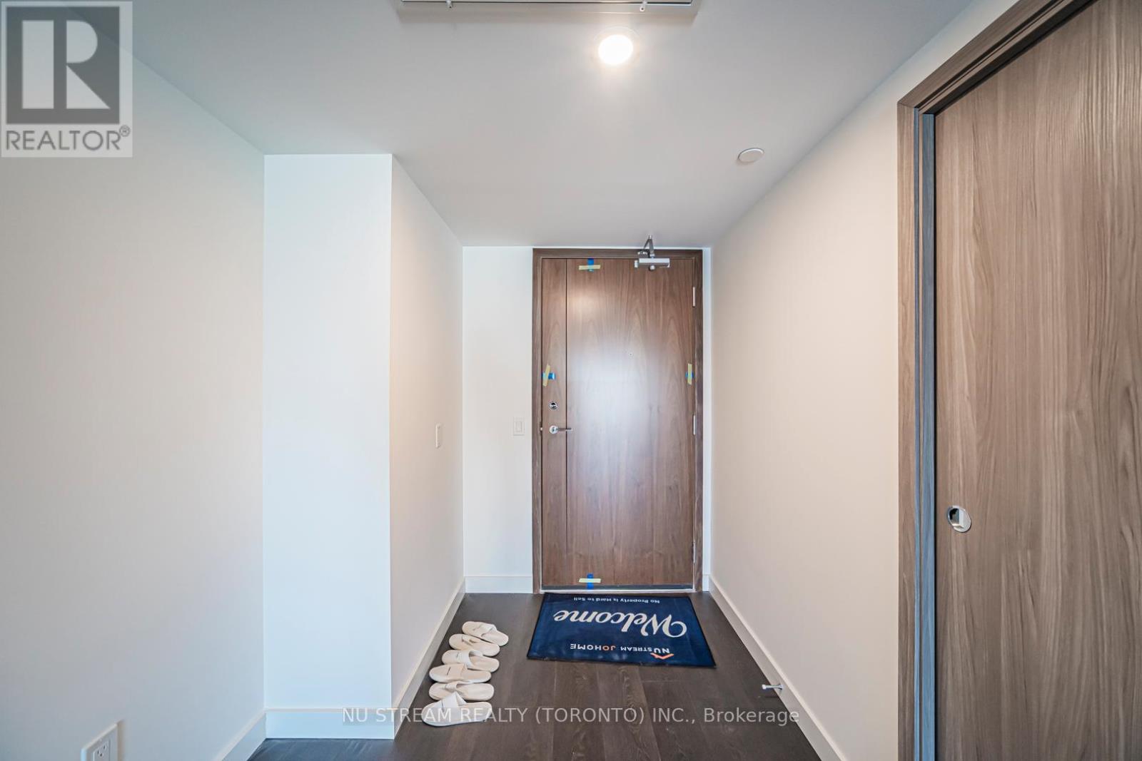 4609 - 3 Concord Cityplace Way, Toronto, Ontario  M5V 0X4 - Photo 9 - C12774204