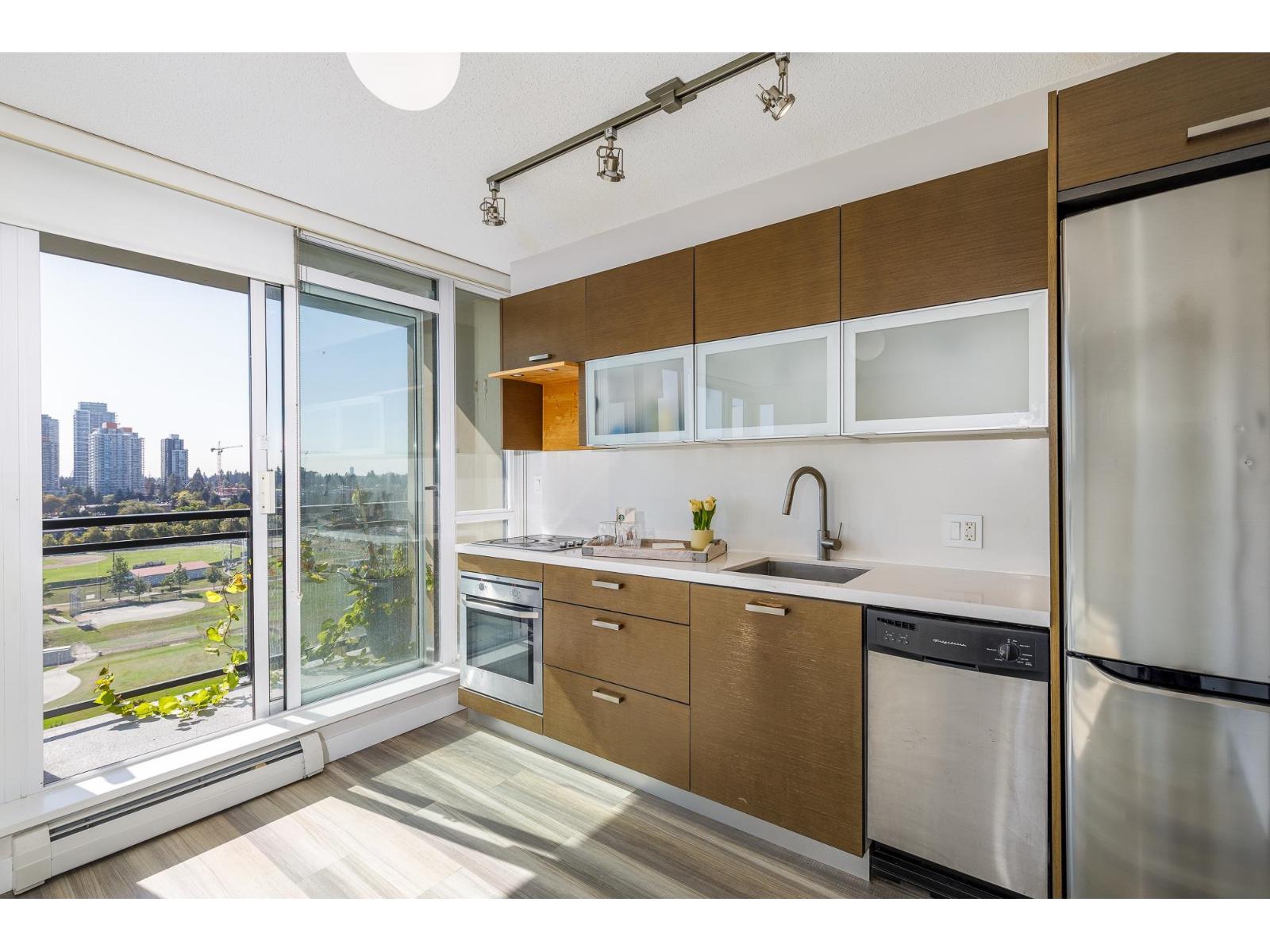 1603 10777 University Drive, Surrey, British Columbia  V3T 0E6 - Photo 4 - R3084170