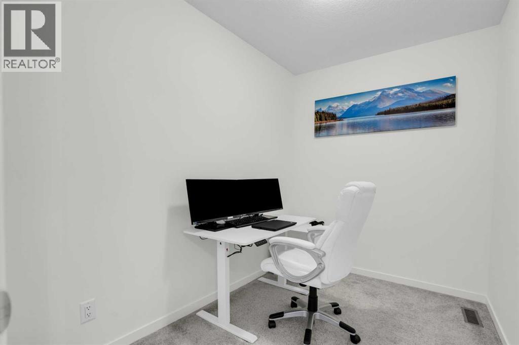 145 South Point Greenway Sw, Airdrie, Alberta  T4B 5J3 - Photo 27 - A2283699